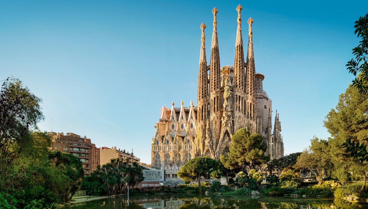 Barcelona destination cruise