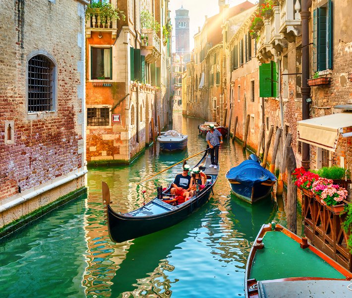 Venice tours, gondola tour | MSC Cruises